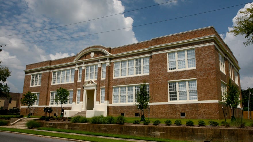 SCOTT SCHOOL APARTMENT HOMES