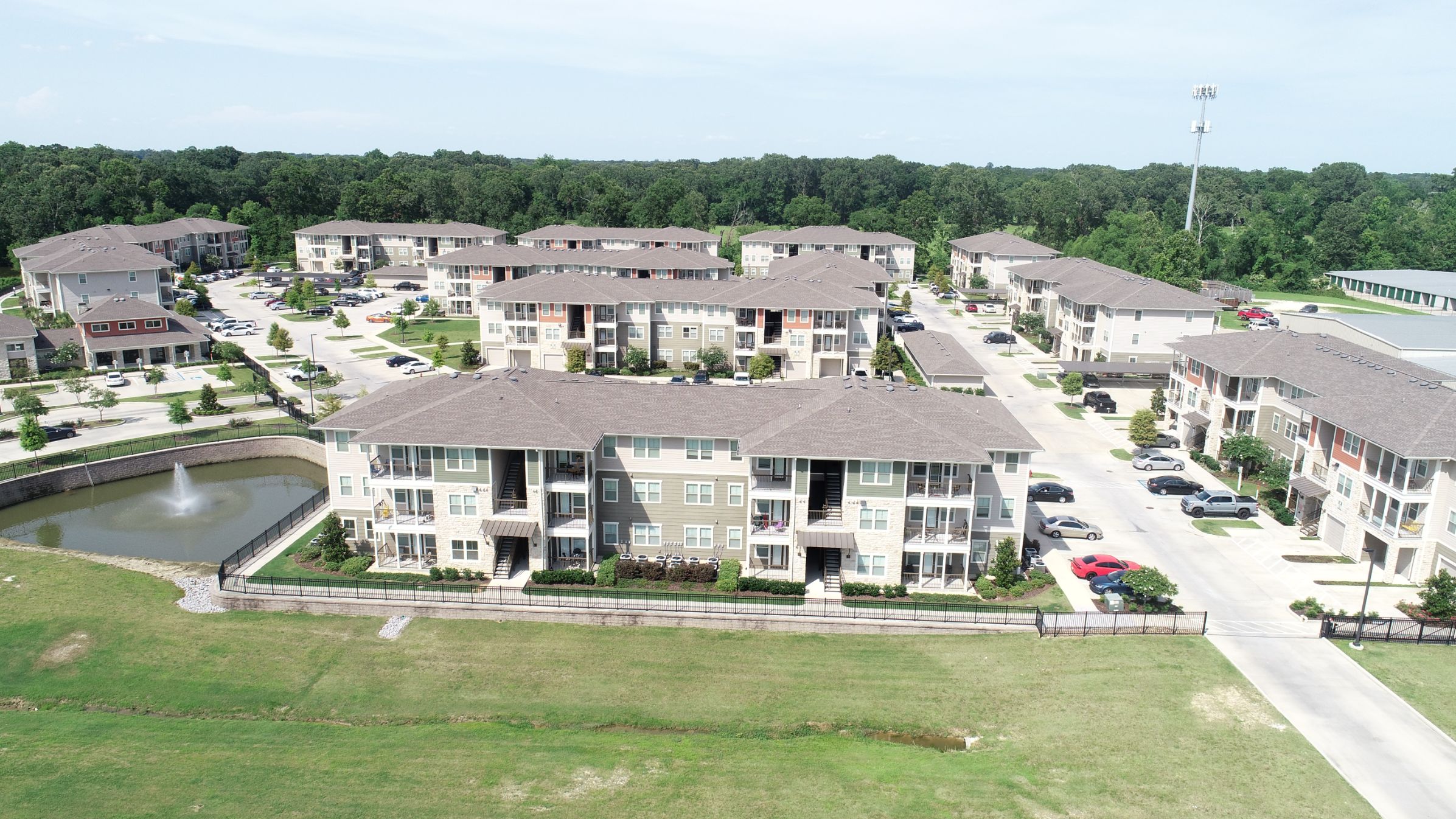 MANCHAC LAKES APARTMENTS